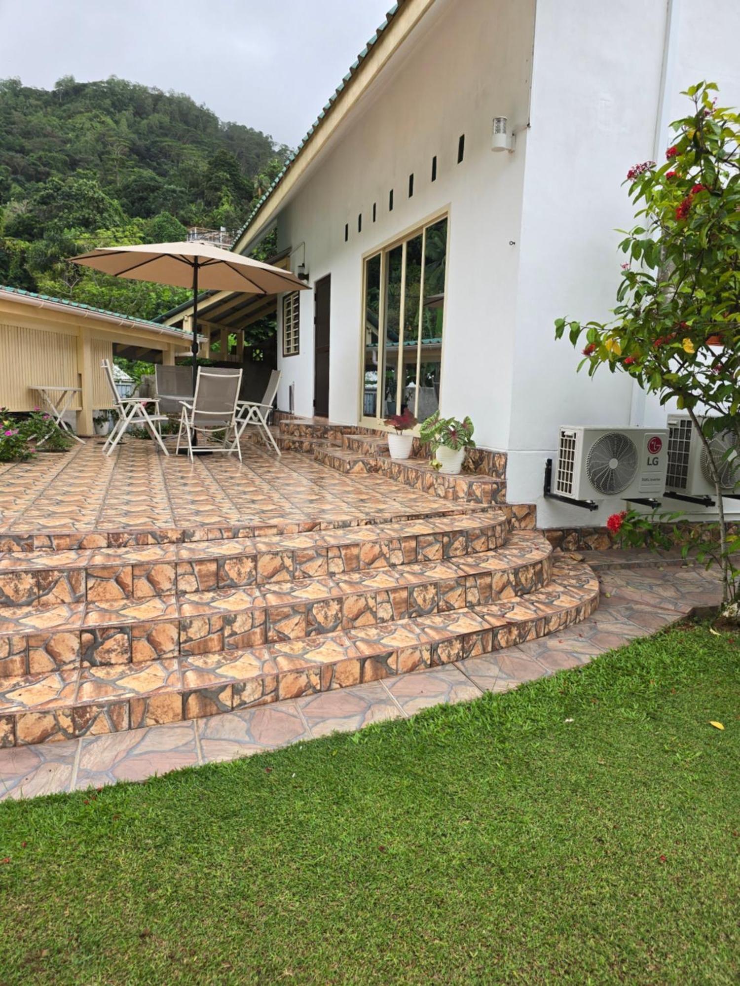 Loversnest Self Catering Anse aux Pins Exterior photo